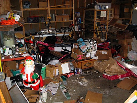 Image of a mesy garage